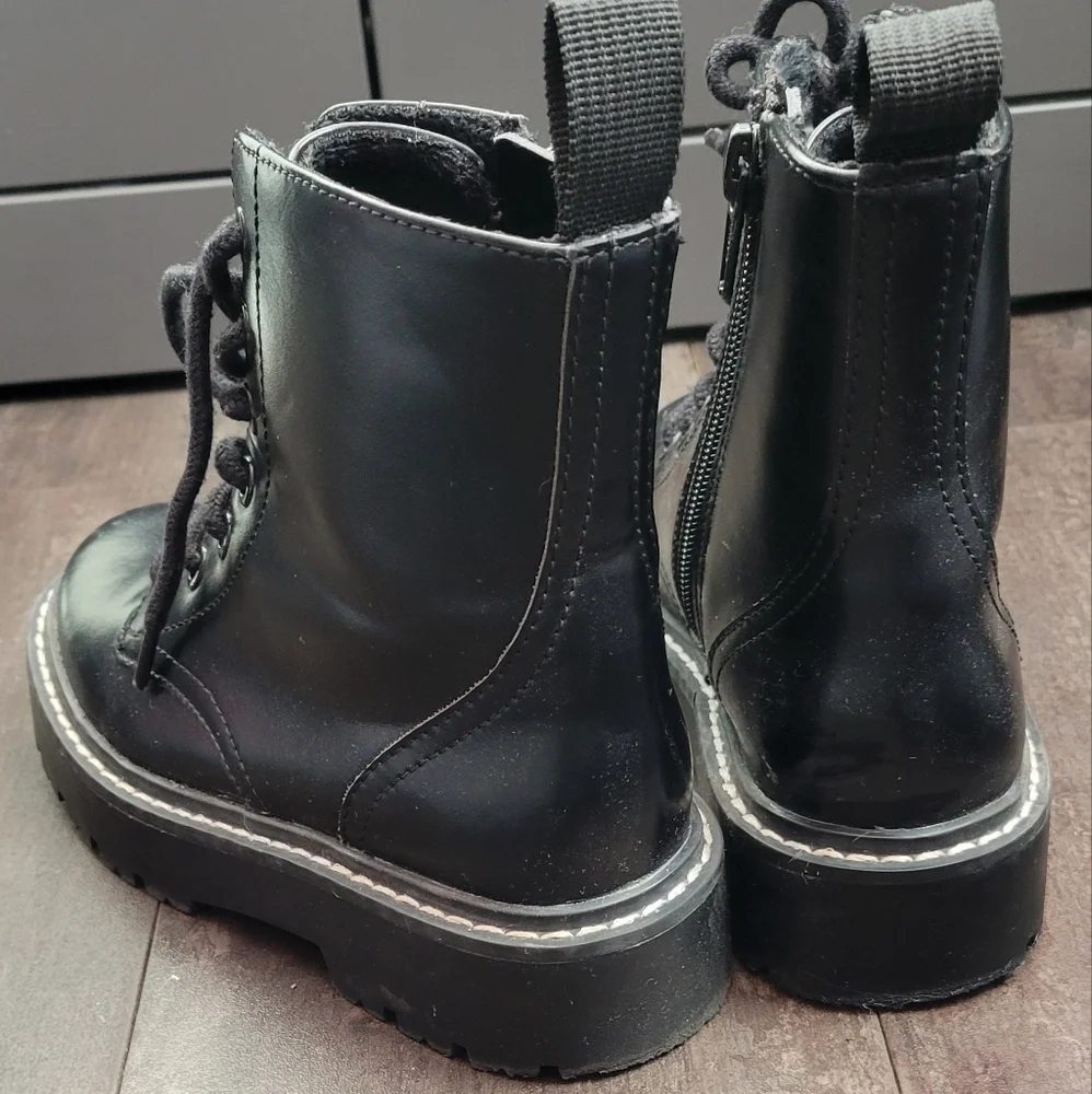 Kids H&M Combat Style Lace Up Boots - Picture 2 of 6